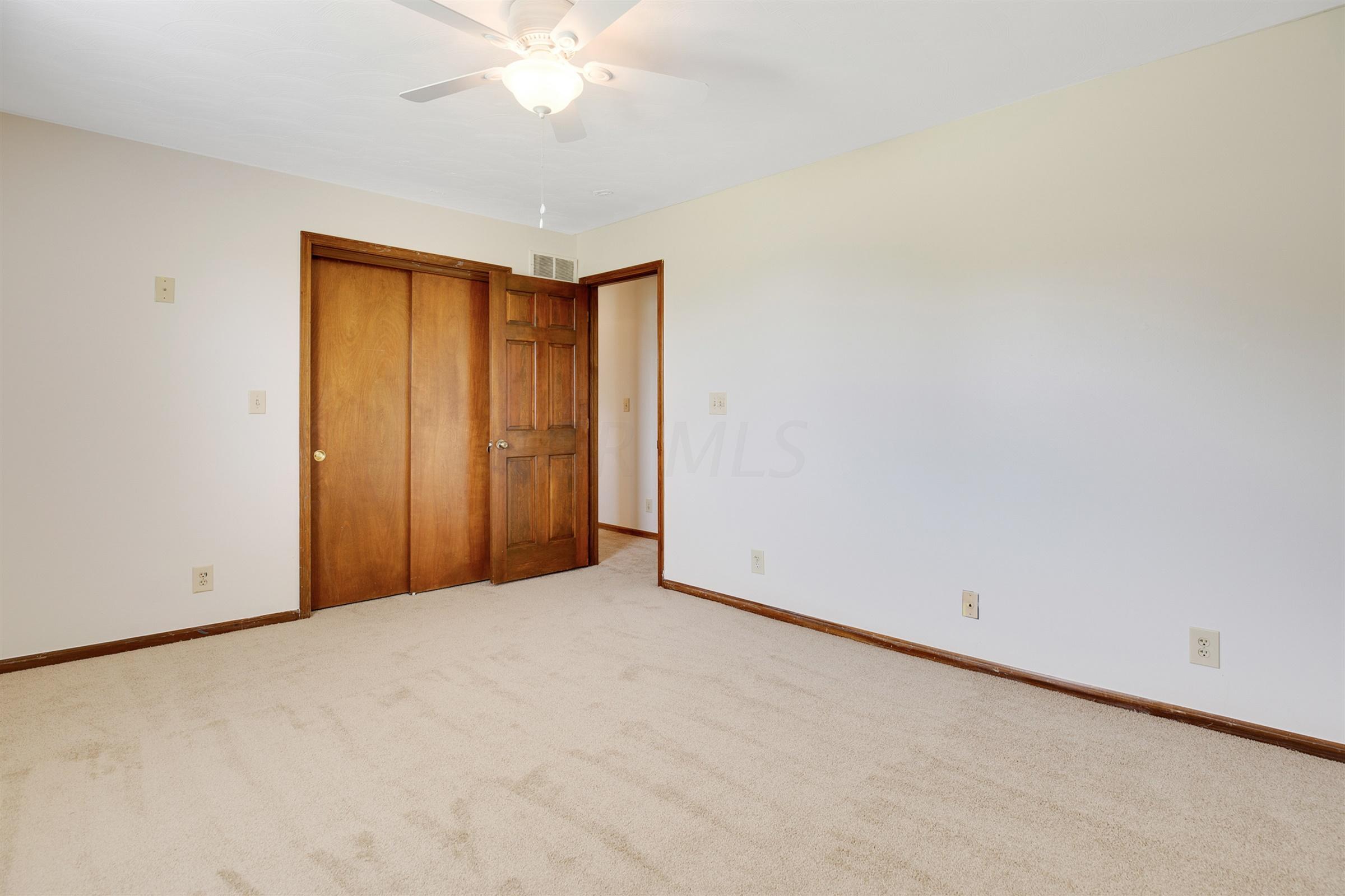 8027 Roberts Road Hilliard, OH 43026 - Photo 35 of 60