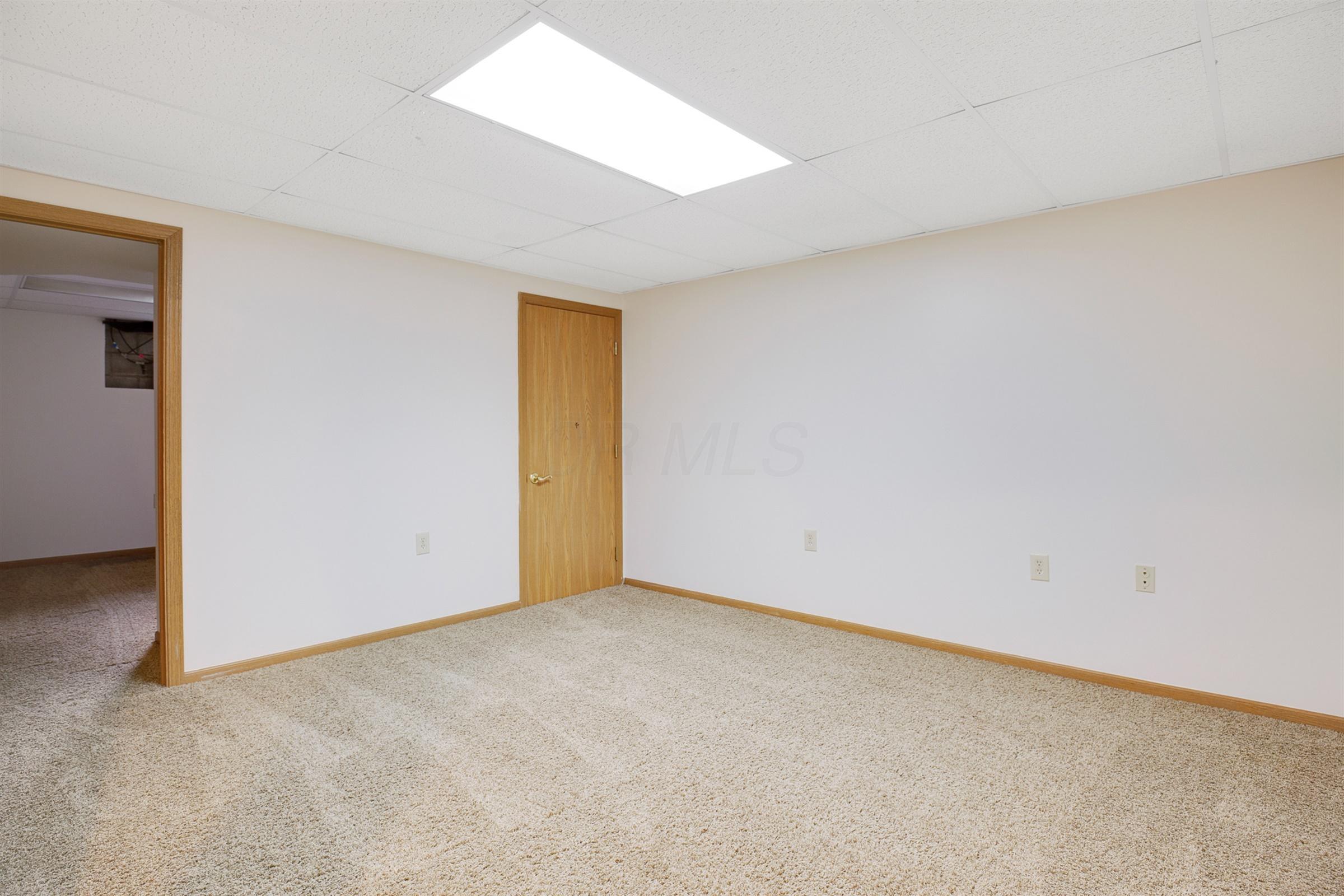 8027 Roberts Road Hilliard, OH 43026 - Photo 42 of 60