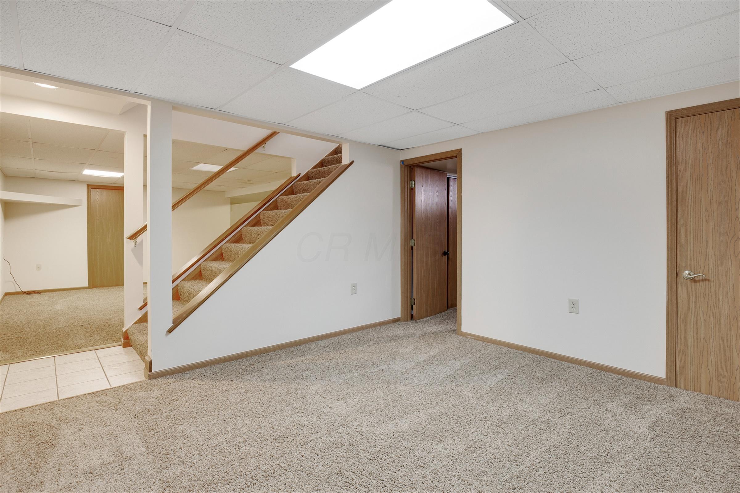 8027 Roberts Road Hilliard, OH 43026 - Photo 43 of 60