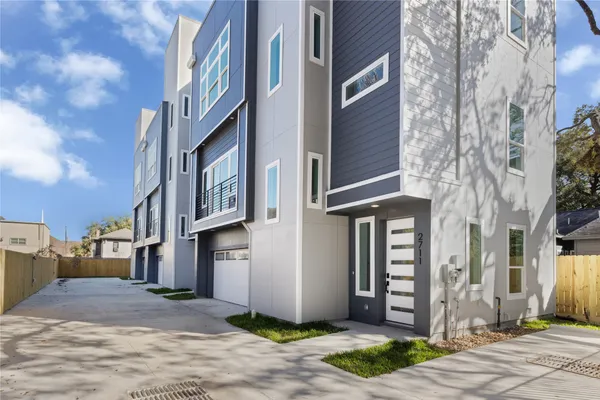 $3,600 | 2707 Dennis Street, Houston, TX 77004