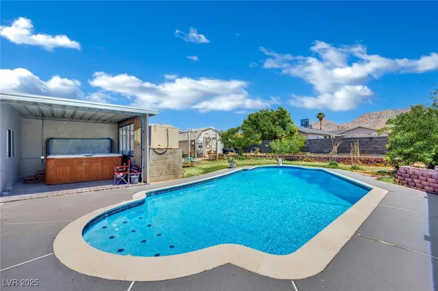 $424,999 | 730 North Christy Lane, Las Vegas, NV 89110