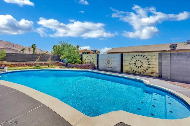$424,999 | 730 North Christy Lane, Las Vegas, NV 89110