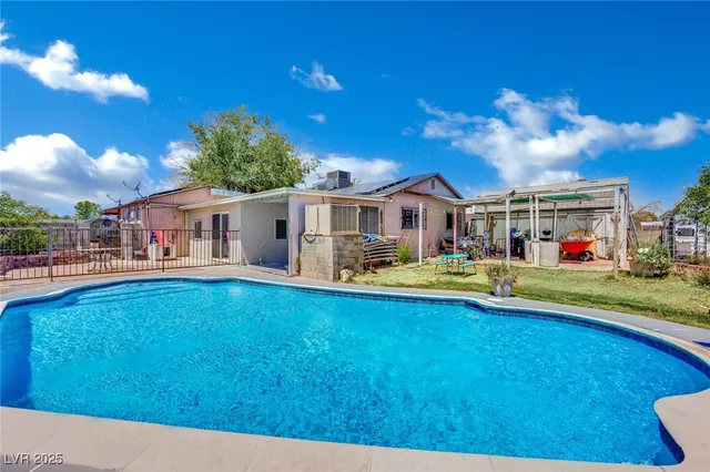 $424,999 | 730 North Christy Lane, Las Vegas, NV 89110