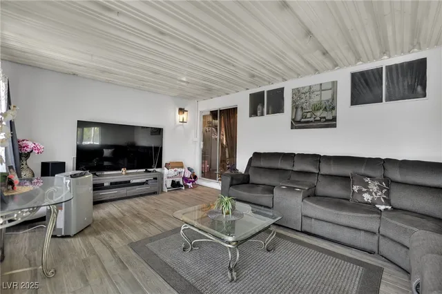 $424,999 | 730 North Christy Lane, Las Vegas, NV 89110