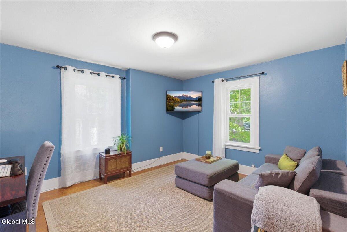 1505 Van Antwerp Road Niskayuna, NY 12309 - Photo 19 of 34 20-013_MW2_9688
