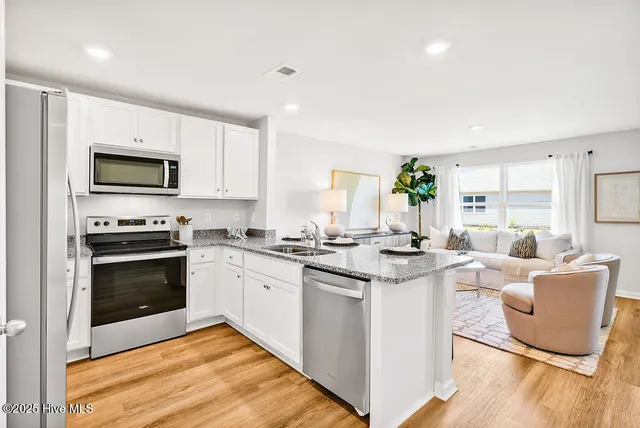 $330,140 | 74 Cashmere Court, Unit LOT 13, Wilmington, NC 28411