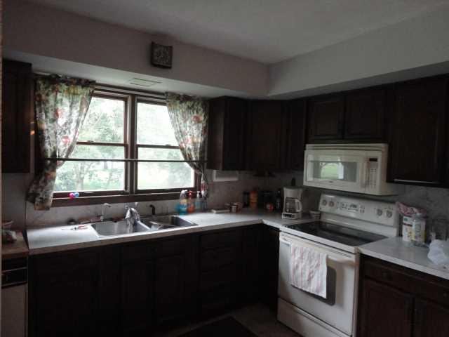 265 Schiestle Road Mercer, PA 16137 - Photo 4 of 6 Kitchen.