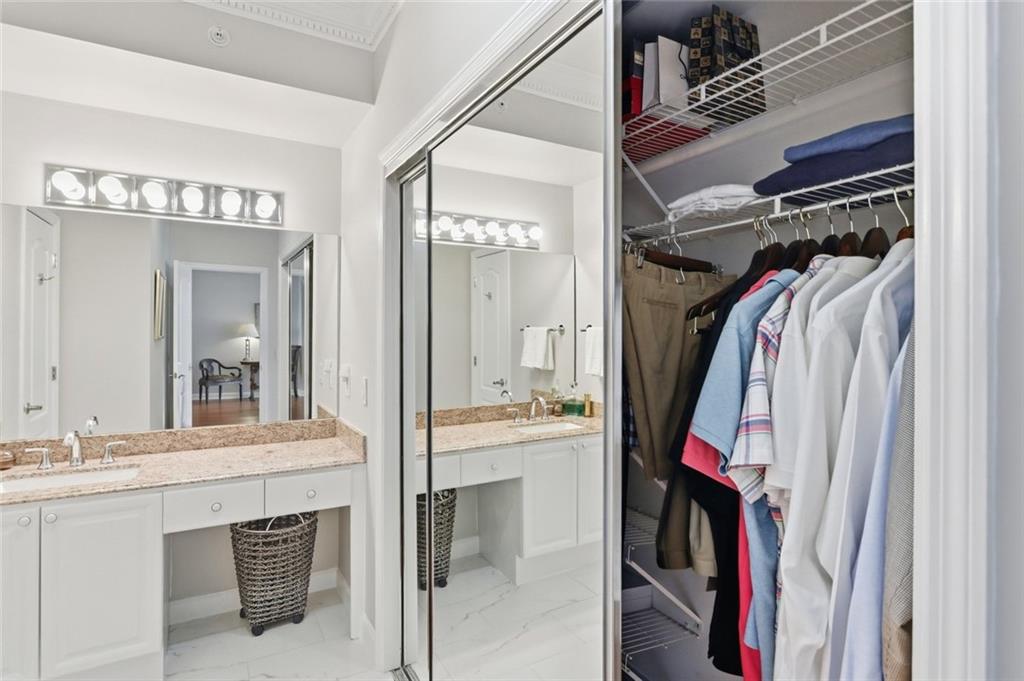3475 Oak Valley Road Northeast, Unit 950 Atlanta, GA 30326 - Photo 23 of 37 Gallery Image 23