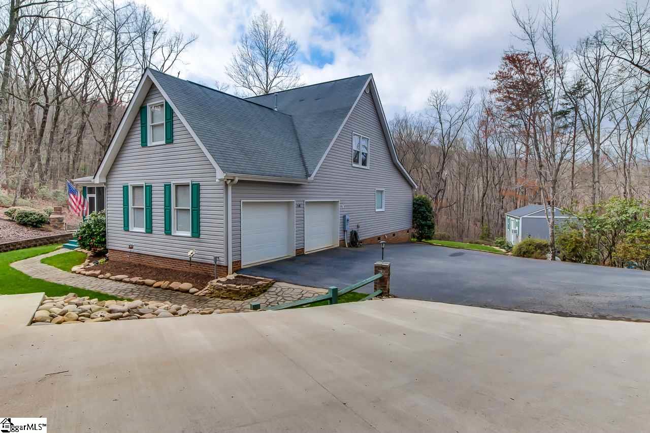 236 Chinquapin Road Easley, SC 29640 - Photo 3 of 36