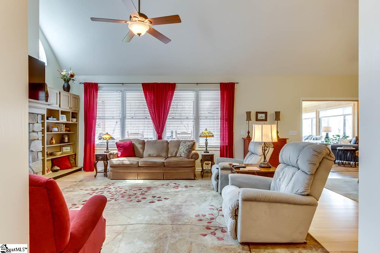 236 Chinquapin Road Easley, SC 29640 - Photo 8 of 36