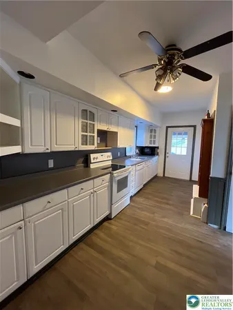 $1,795 | 485 South Walnut Street, Unit MAIN HOUSE, Slatington, PA 18080