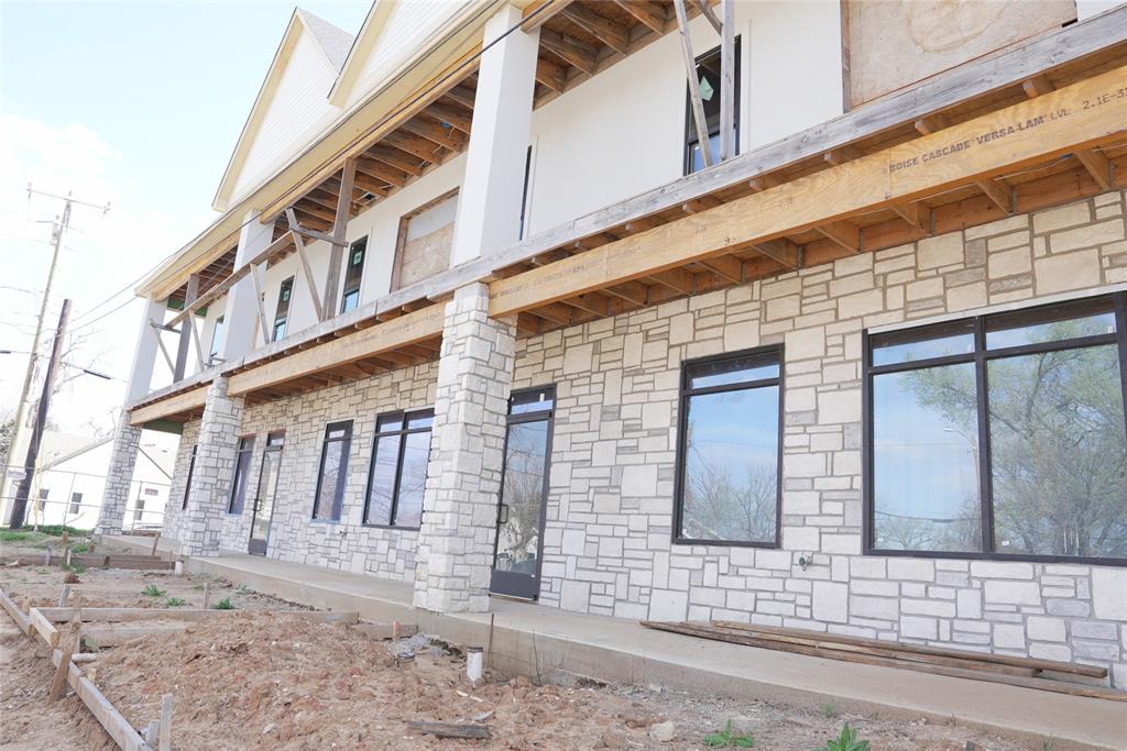 303 West Oak Street Mansfield, TX 76063 - Photo 13 of 37