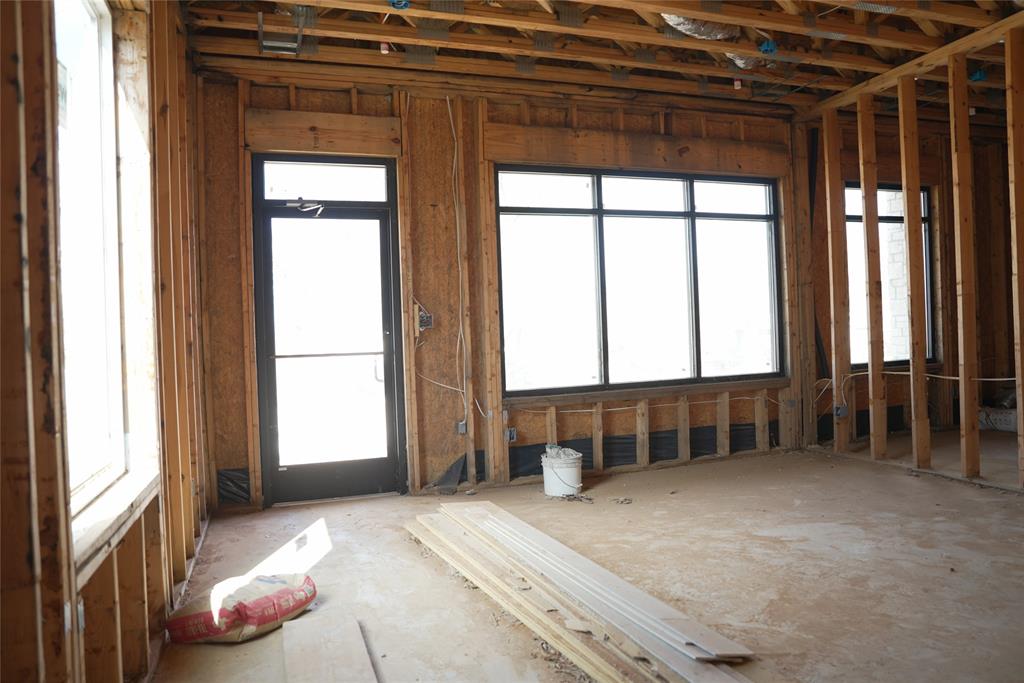 303 West Oak Street Mansfield, TX 76063 - Photo 15 of 37