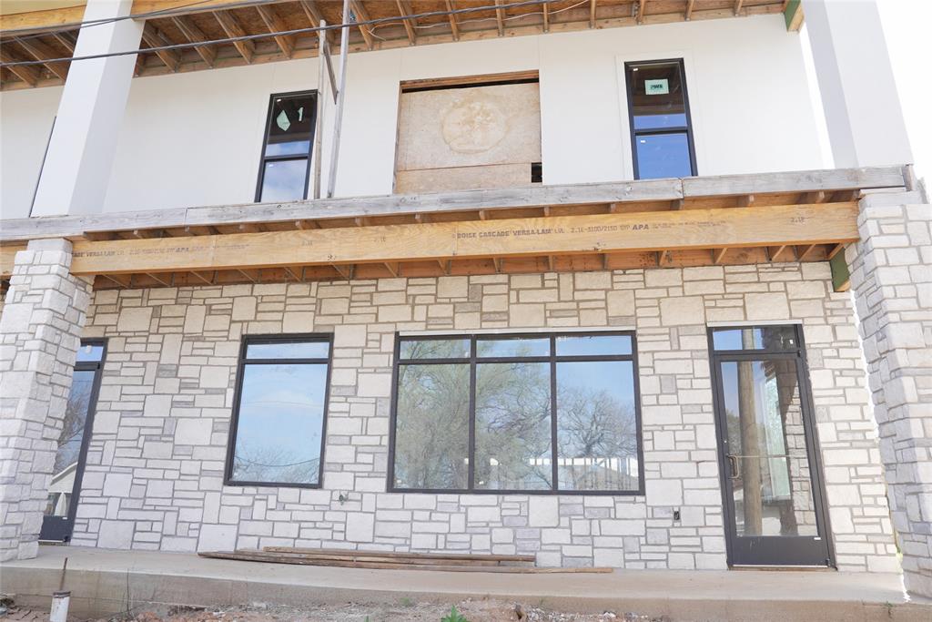 303 West Oak Street Mansfield, TX 76063 - Photo 10 of 37