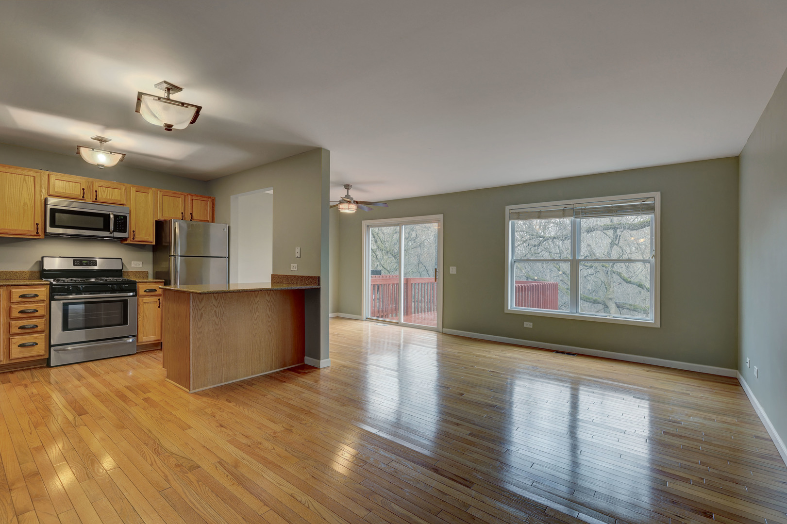 1405 Rhett Place, Unit 1405 Woodstock, IL 60098 - Photo 4 of 26 Gallery Image 4