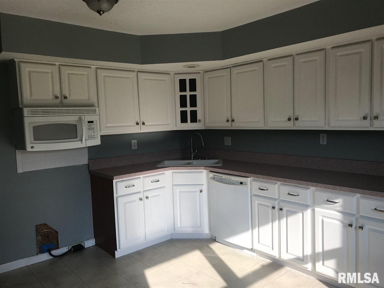 50 Bonnie Brook Road Chatham, IL 62629 - Photo 6 of 23 Gallery Image 6