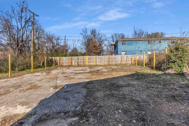 $139,500 | 306 S Parkway East, Memphis, TN 38106