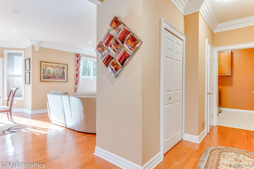 3526 Everett Drive Rochester Hills, MI 48307 - Photo 15 of 64