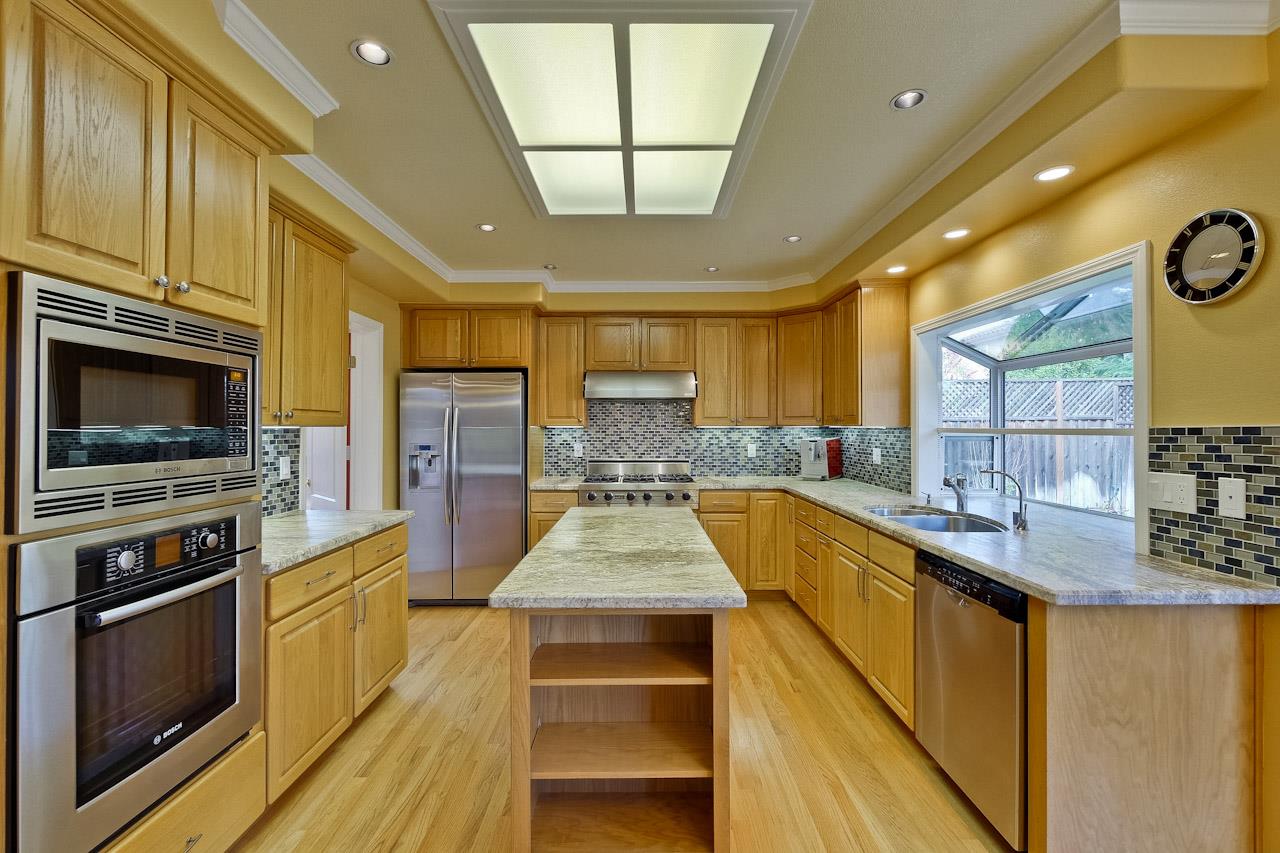 21982 McClellan Road Cupertino, CA 95014 - Photo 13 of 32 Gallery Image 13