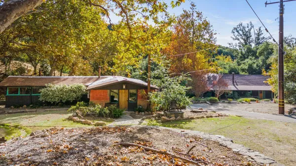 $5,000,000 | 2250 Hermitage Road, Ojai, CA 93023