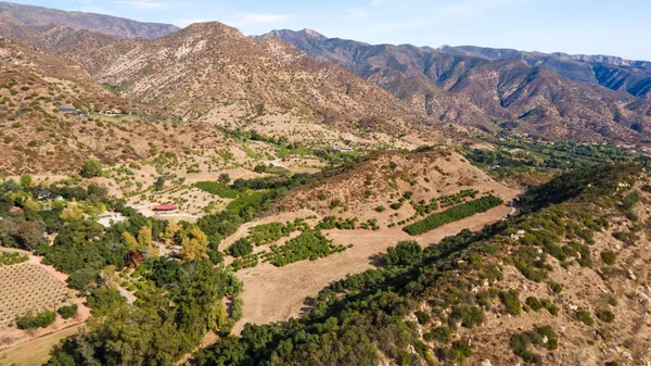 $5,000,000 | 2250 Hermitage Road, Ojai, CA 93023