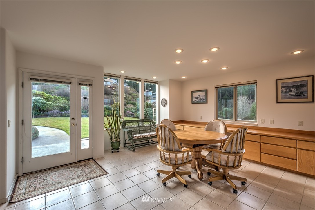 3102 Georgia Place Anacortes, WA 98221 - Photo 6 of 25