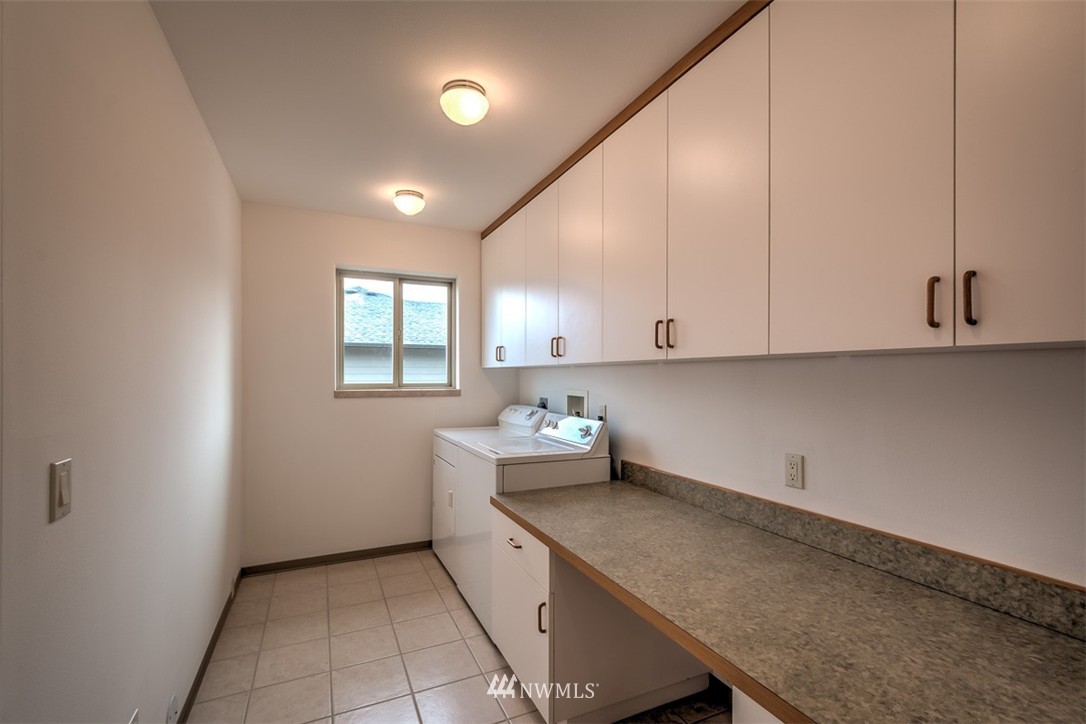 3102 Georgia Place Anacortes, WA 98221 - Photo 9 of 25