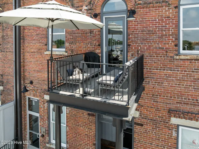 $599,000 | 183 West Main Street, Unit 205, Washington, NC 27889