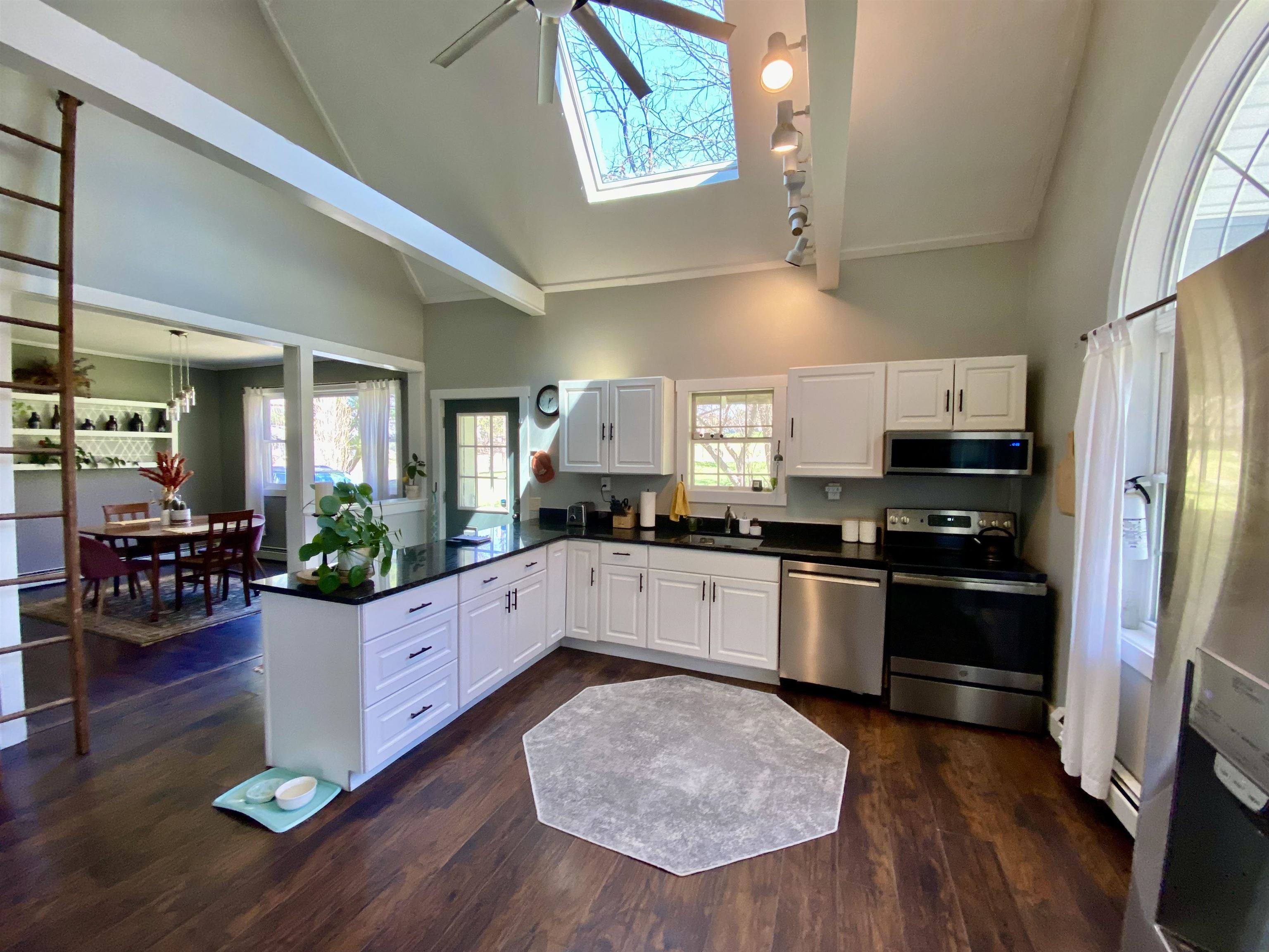 2254 Main Street Bethlehem, NH 03574 - Photo 19 of 21