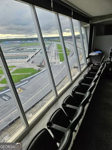 a view of an outdoor space