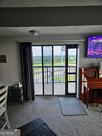 a view of livingroom with furniture