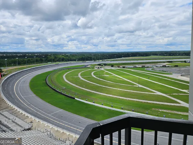 a view of a tennis court