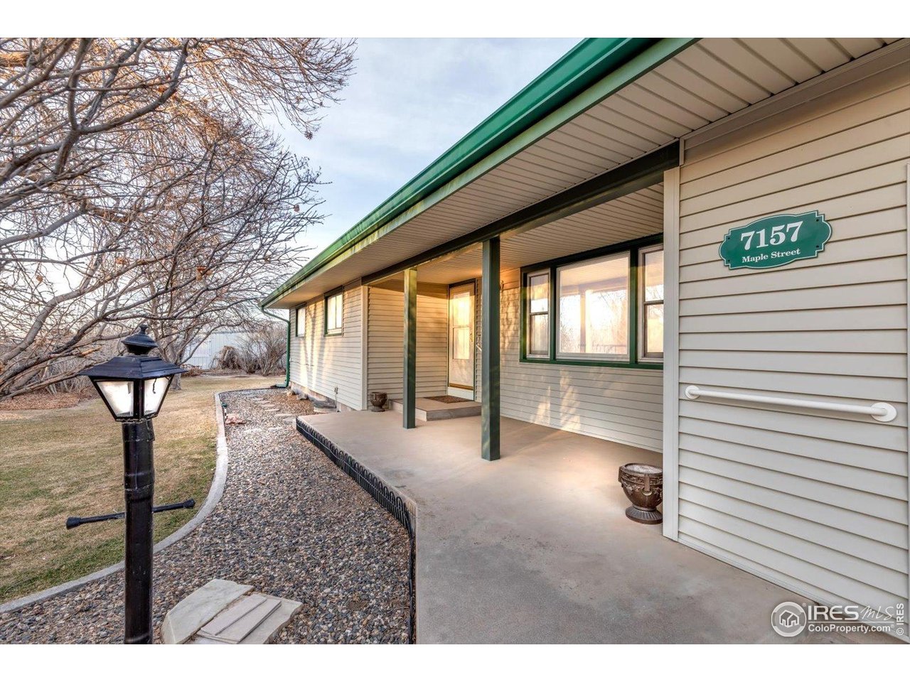 7157 Maple Street Longmont, CO 80504 - Photo 2 of 37