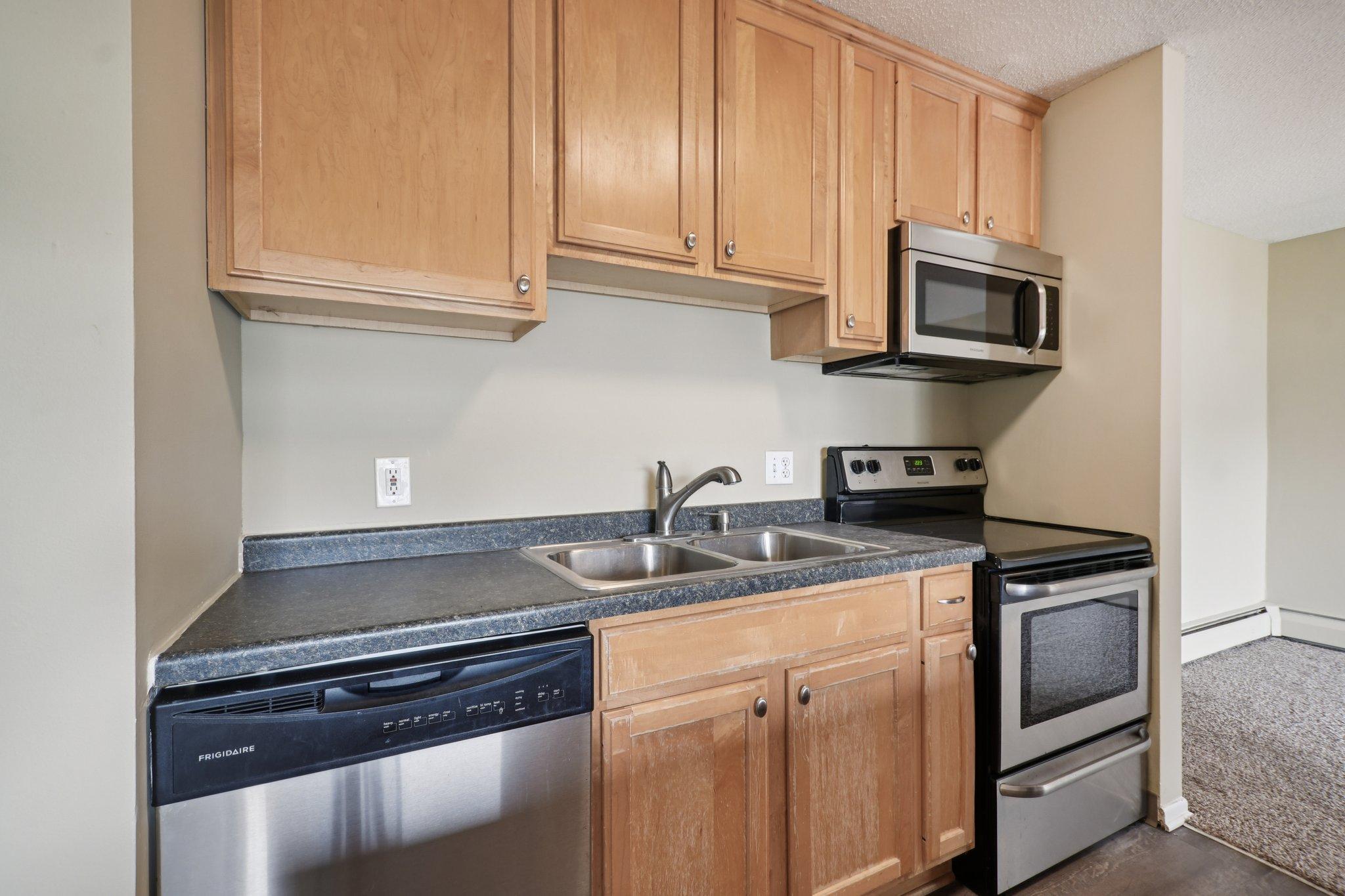 4110 Rahn Road, Unit 124 Eagan, MN 55122 - Photo 18 of 31 Gallery Image 18