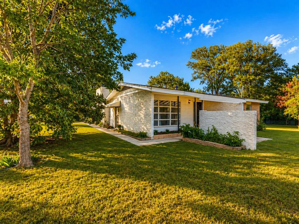 203 Lakeridge Road Lakeside, TX 76108 - Photo 7 of 29
