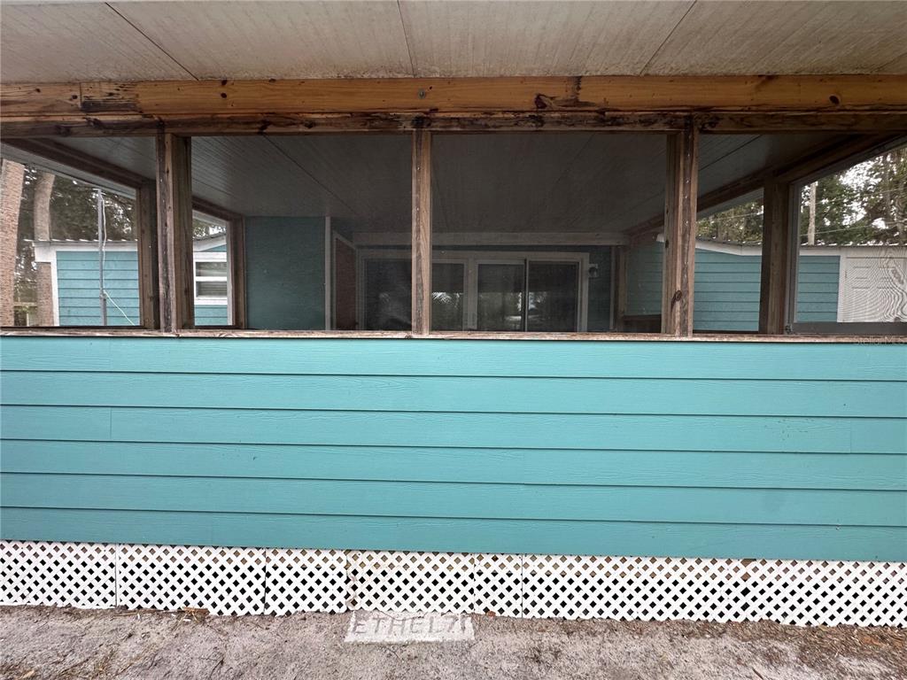 56315 Hickory Road Astor, FL 32102 - Photo 28 of 31 front view of a house