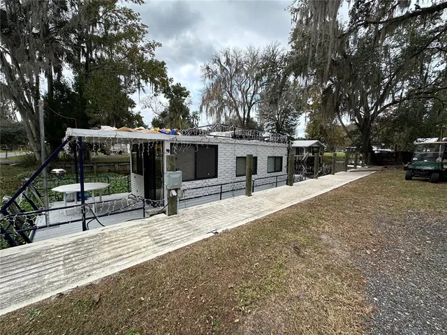 $2,250 | 56315 Hickory Road, Astor, FL 32102