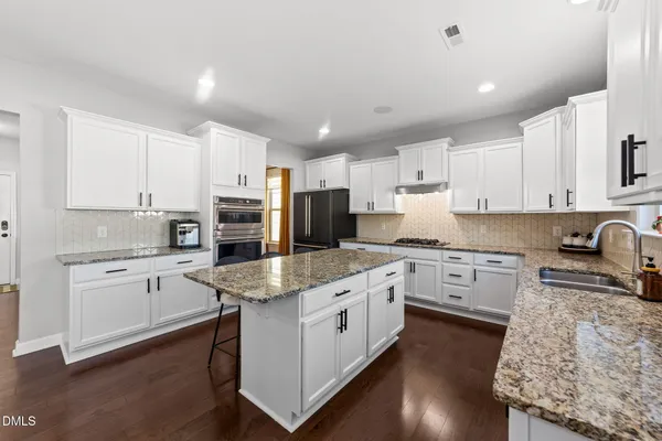 $850,000 | 619 Laurel Berry Court, Apex, NC 27523