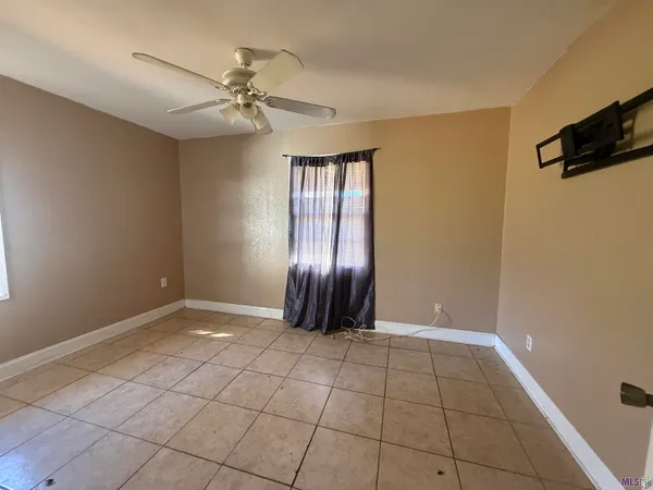 $135,000 | 10663 North Harvey Drive, Baton Rouge, LA 70815