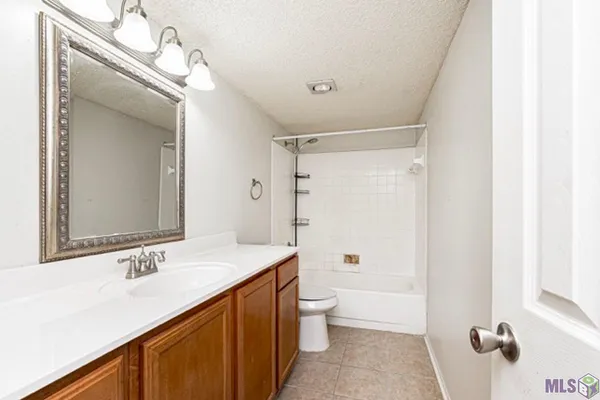 $1,350 | 8155 Jefferson Highway, Unit 705, Baton Rouge, LA 70809