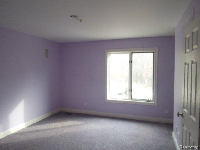 956 East Davison Lake Road Oxford, MI 48371 - Photo 17 of 25 ouiyh 219.jpg
