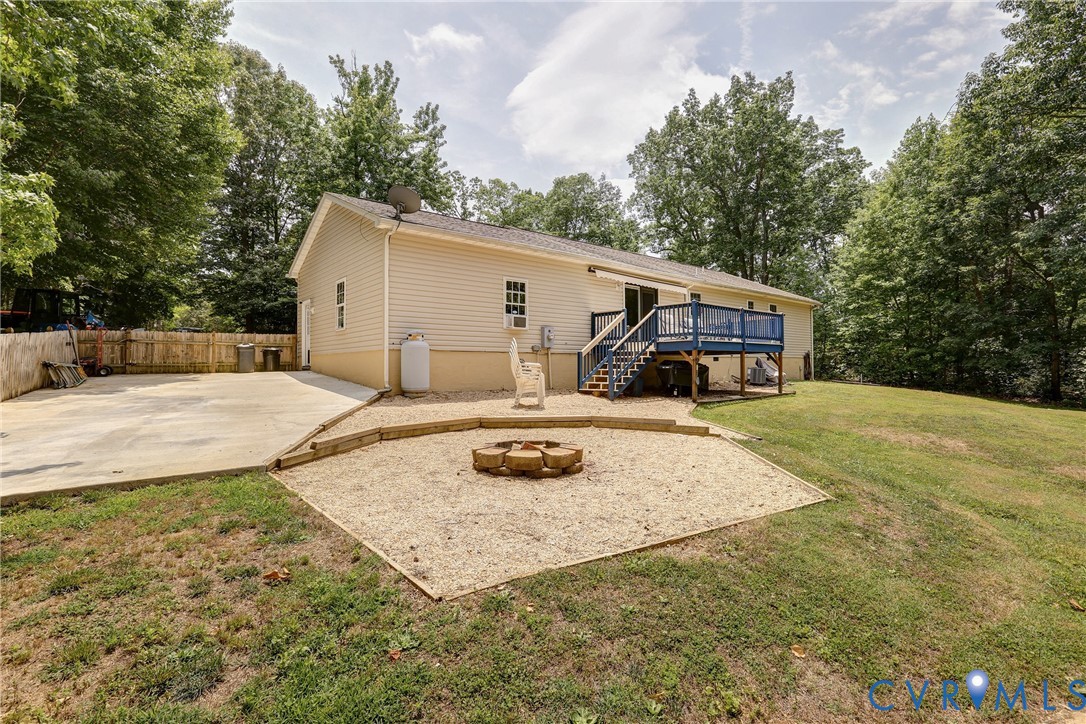 9689 Shannon Hill Road Louisa, VA 23093 - Photo 33 of 37