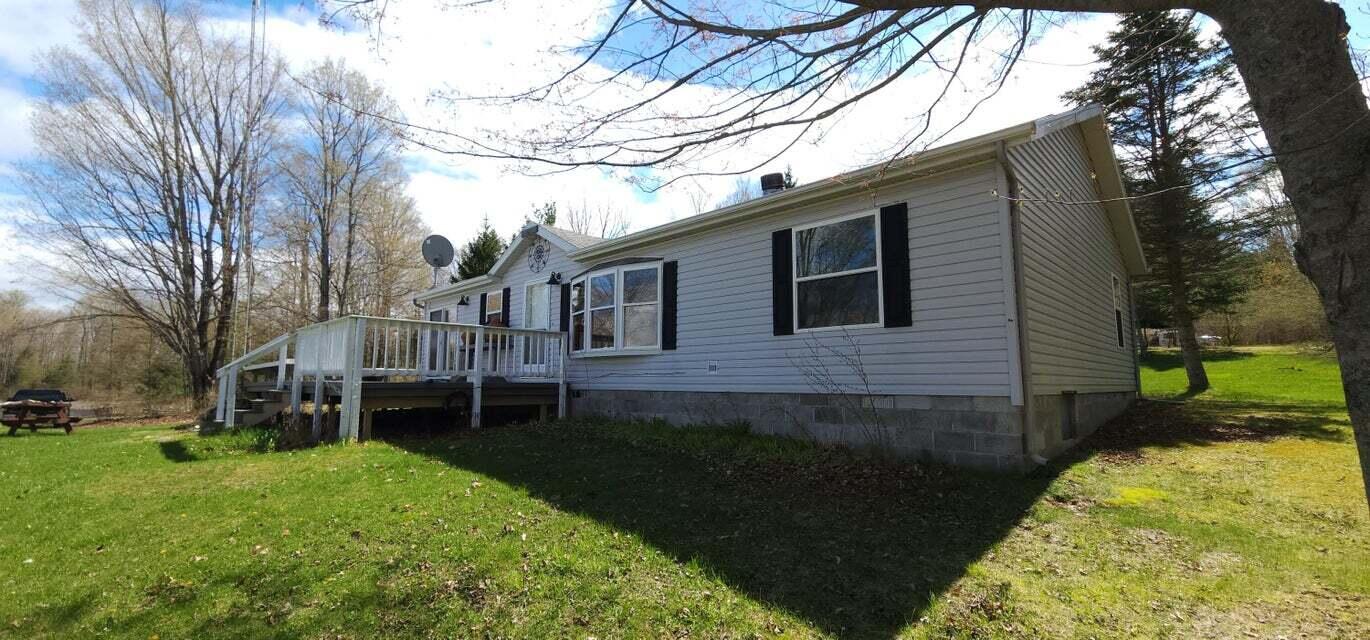5555 Point Drive Gladwin, MI 48624 - Photo 2 of 14 Gallery Image 2