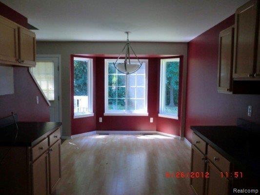 3309 Shaddick Road Waterford, MI 48328 - Photo 4 of 10 CIMG2005.JPG