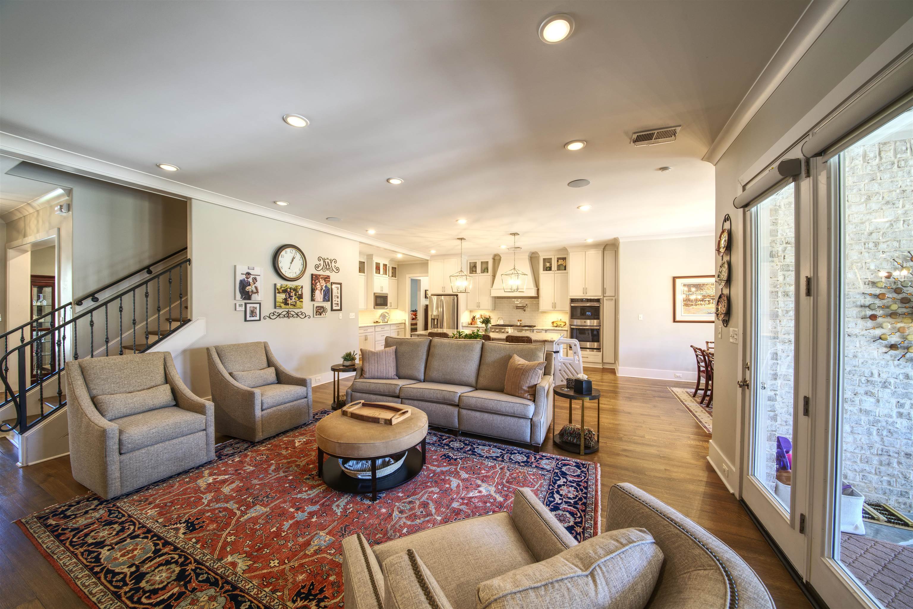 5293 Cole Road Memphis, TN 38120 - Photo 12 of 40 a living room with furniture and a rug
