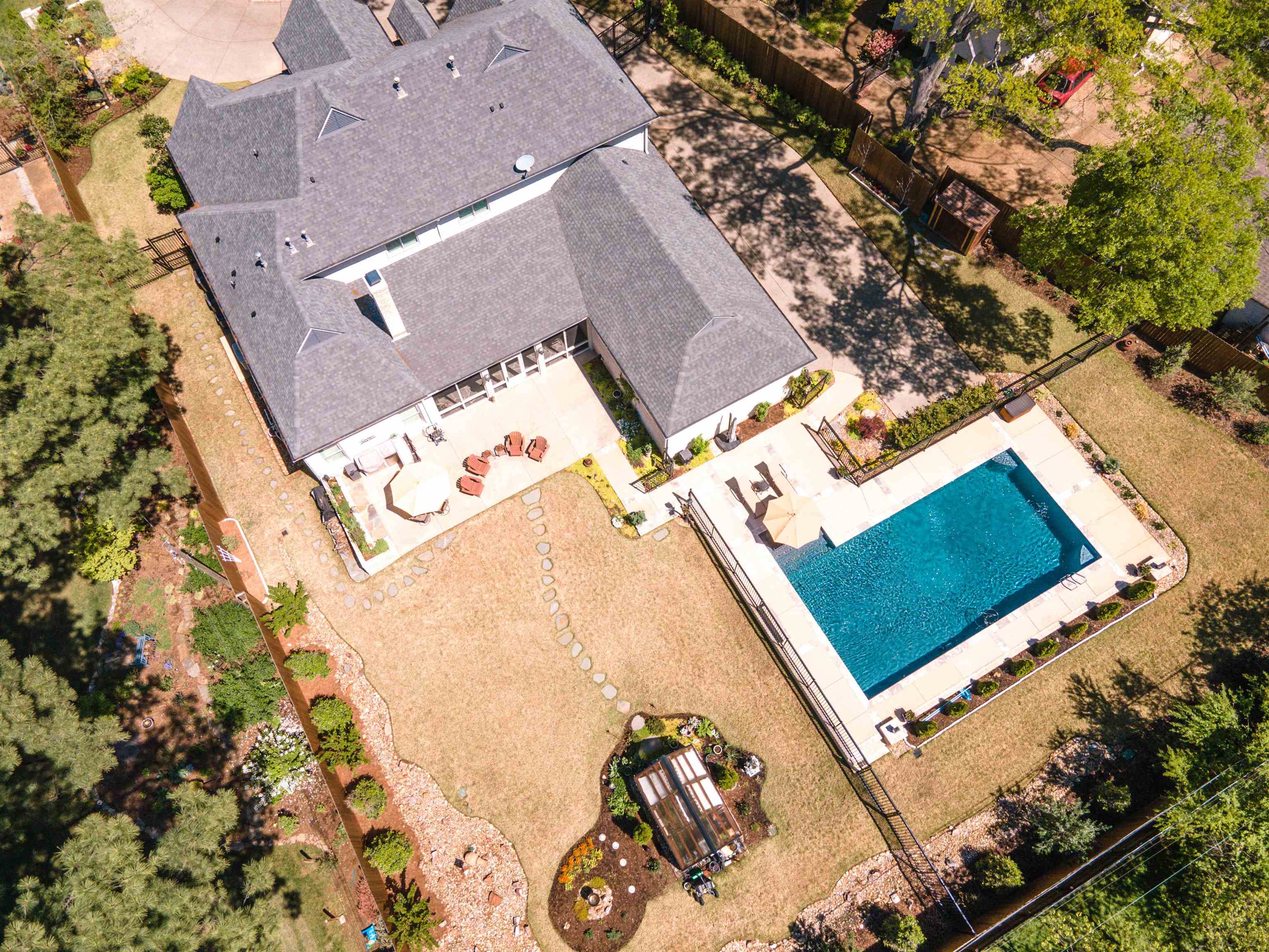5293 Cole Road Memphis, TN 38120 - Photo 3 of 40 an aerial view of a house with a yard
