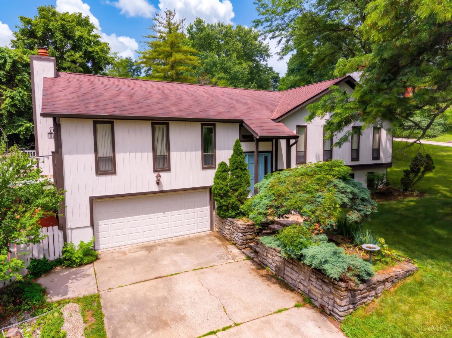 9699 Humphrey Road Cincinnati, OH 45242 - Photo 3 of 28