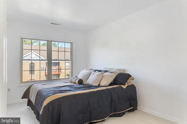 $137,500 | 8 Cloverwood Court, Unit 303, Essex, MD 21221