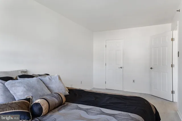 $137,500 | 8 Cloverwood Court, Unit 303, Essex, MD 21221