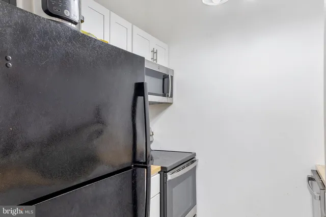 $137,500 | 8 Cloverwood Court, Unit 303, Essex, MD 21221